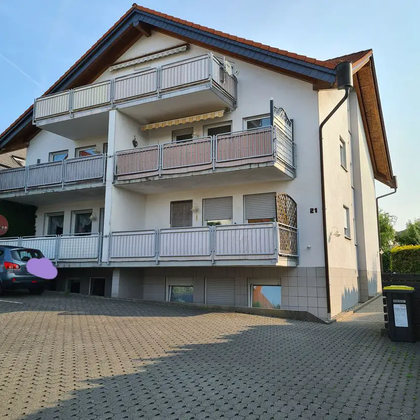 Außen1 -- Gepflegte 2-Raum-Hochparterre-Wohnung mit Balkon in Laubach