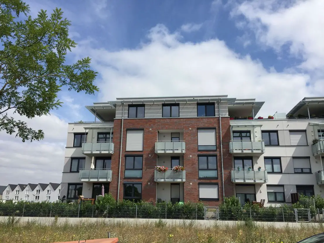 Hausansicht Balkonseite 2019 0 -- sonnige 2-Zimmer-Wohnung mit Loggia