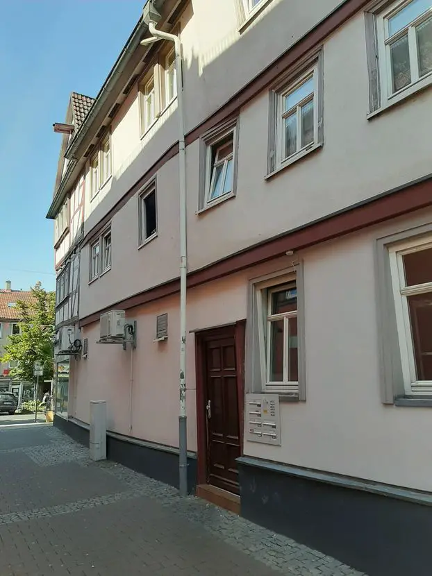 20200914_125758 -- Freundliches und modernisiertes 15-Zimmer-Mehrfamilienhaus in Friedberg (Hessen), Bad Homburg