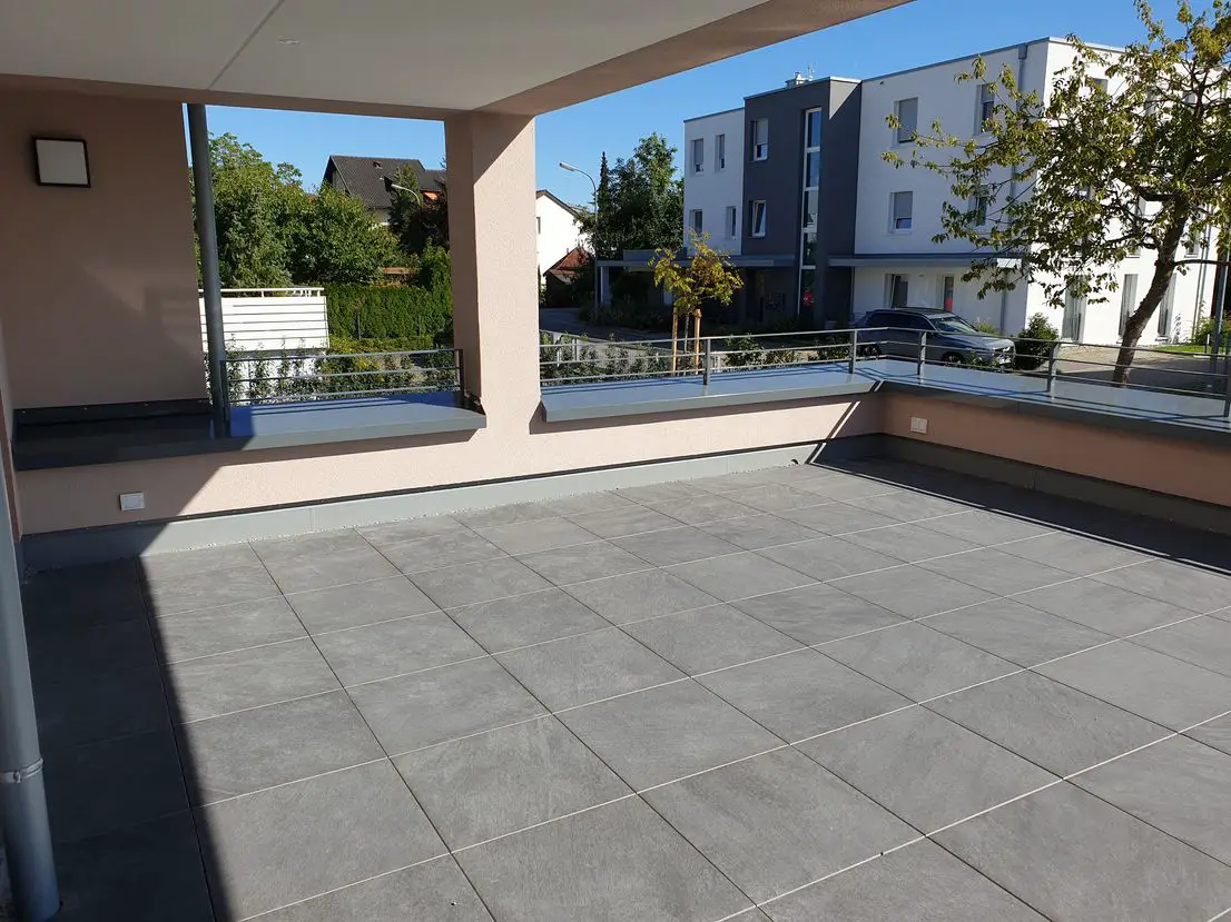 Balkon -- Erstbezug mit Einbauküche und Balkon: ansprechende 3,5-Zimmer-EG-Wohnung in Konstanz