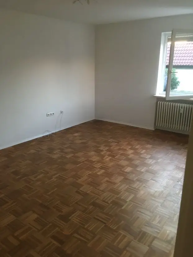 Wohnzimmer -- Gepflegte 3,5-Zimmer-Wohnung mit Einbauküche in Falkenstein