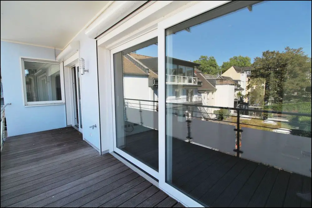 Balkon -- Der Traum vom Wohnen - moderne Wohnung in Toplage der Carlstadt