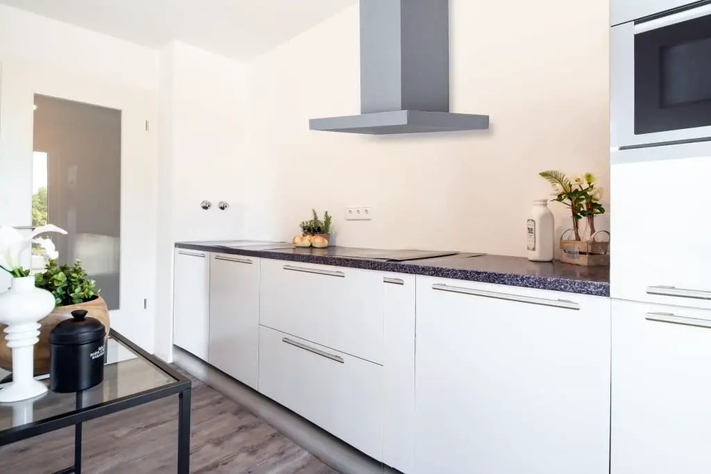 Musterwohnung Küche -- Erstbezug: Willkommen in Ihrem modernen und barrierearmen Zuhause