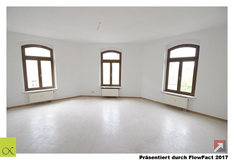 Wohnzimmer mit Bodenfliesen -- XXL 2-Raum-Wohnung auf dem Sonnenberg 1 Monat Kaltmietfrei!