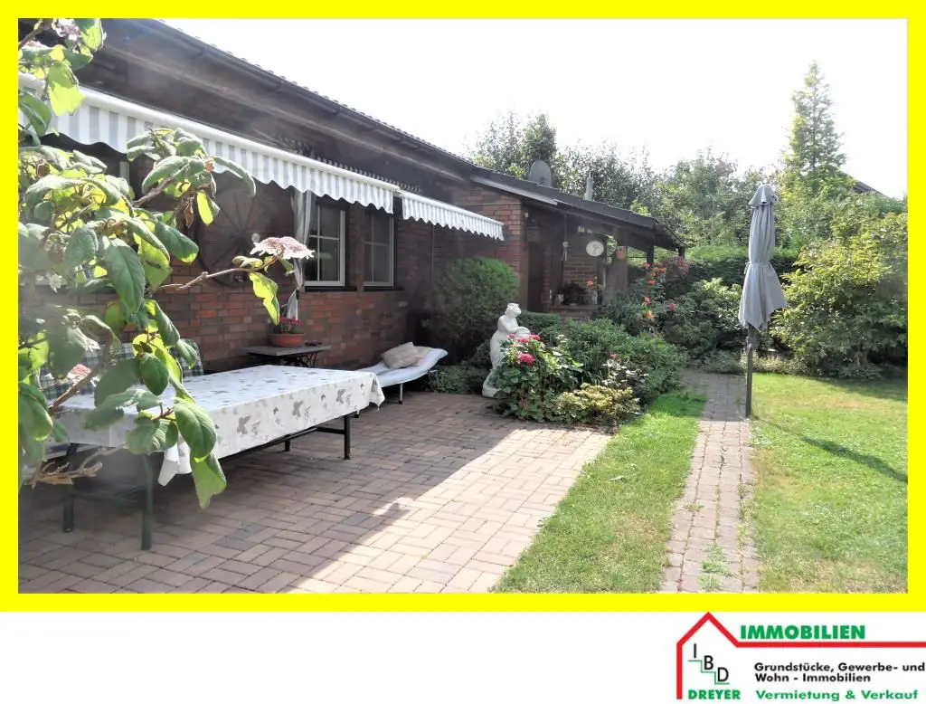 Haus Gartenseite -- Achtung Kapitalanlage ! Einfamilienhaus mit Garage, Sauna, Pool und Garten.