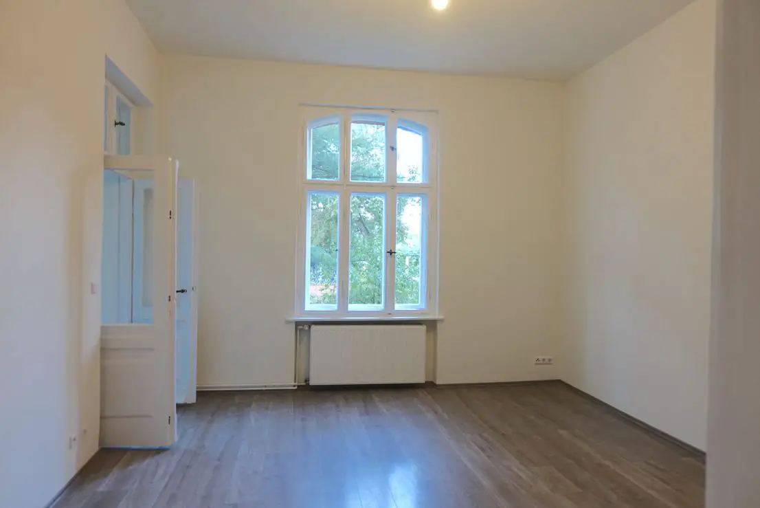 Wohnzimmer -- Idyllische 3-Zimmer Wohnung am Griebnitzsee mit Gartenblick!