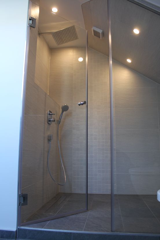 Badezimmer -- Schöne, geräumige 2-Zimmer-Wohnung in Geisenheim-Stephanshausen; Erstbezug nach Sanierung