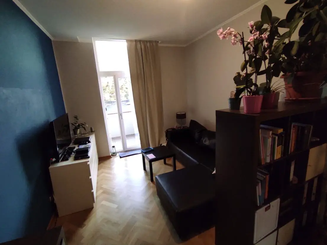 4 -- Schöne, gepflegte 4-Zimmer-Wohnung mit 2 Balkonen in Düsseldorf