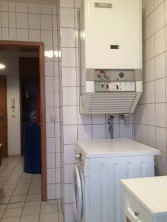 6 -- Gepflegte 3-Zimmer-EG-Wohnung mit Balkon und Einbauküche in Ansbach