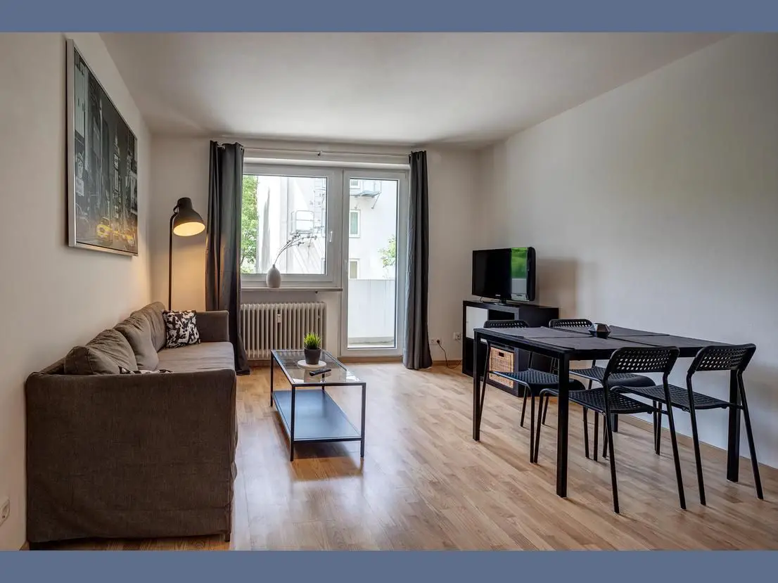 Wohnbereich 10 -- Möbliert: Schöne möblierte Wohnung in Maxvorstadt
