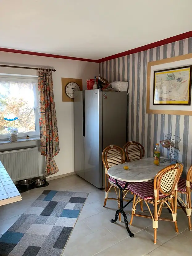 IMG_0655 -- Gepflegte Wohnung mit fünf Zimmern sowie Balkon und EBK in Erbach