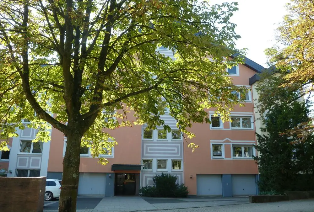 Vorderansicht -- Attraktive, moderne und helle 4-Zimmer Wohnung in Toplage von Bad Soden