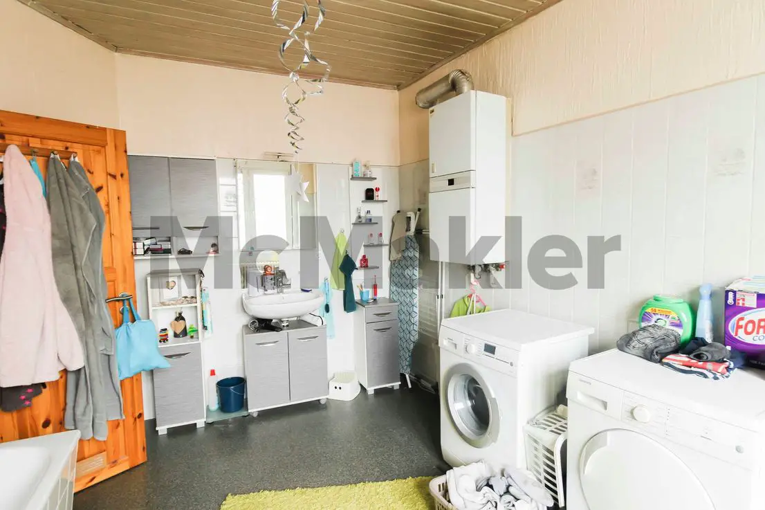 Badezimmer -- Lohnende Kapitalanlage nahe Dortmund: Sicher vermietete Eigentumswohnung mit Aufmietpotenzial