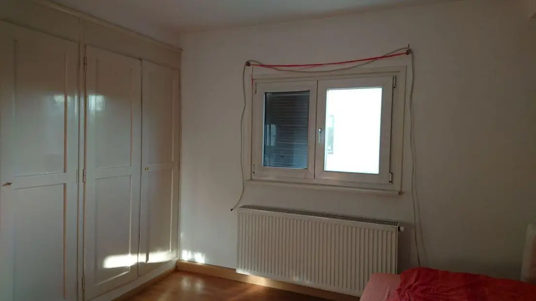 Schlafzimmer4 -- 2-Zimmer-Dachgeschosswohnung mit Einbauküche in Stuttgart-Feuerbach zur Untermiete