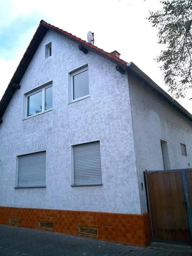 Straßenansicht -- 6-Zimmer-Einfamilienhaus zur Miete in Pfungstadt