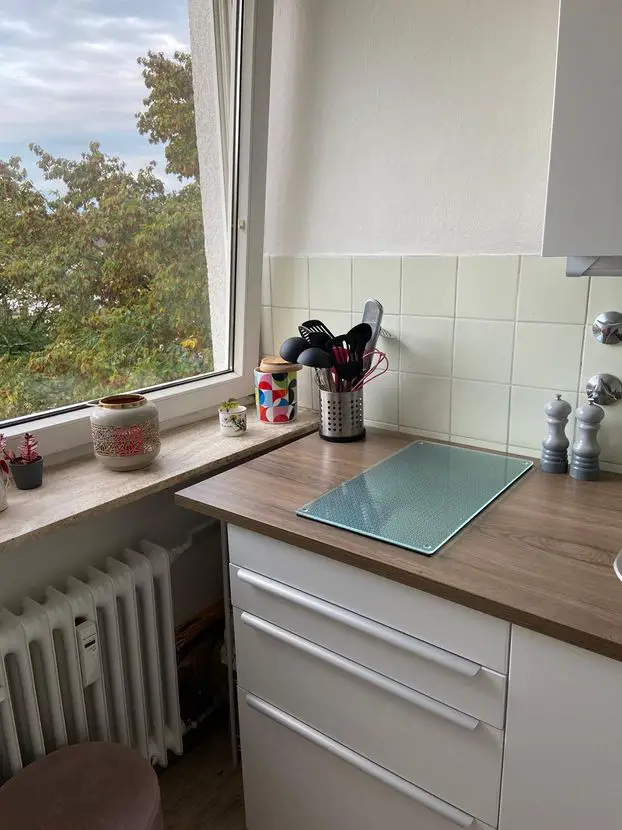 Ausblick -- Kleines Appartement im Süden von München mit sep. Küche