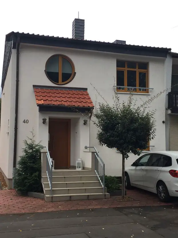 Hausansicht -- Familiengerecht wunderschönes vollsaniertes Haus in Junkersdorf