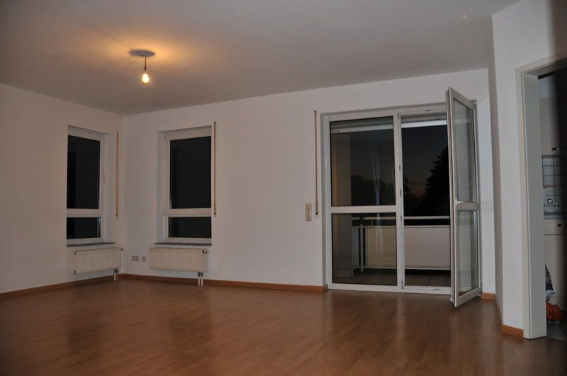 DSC_2016 -- Neuwertige 3-Zimmer-Wohnung mit Balkon in Langenselbold