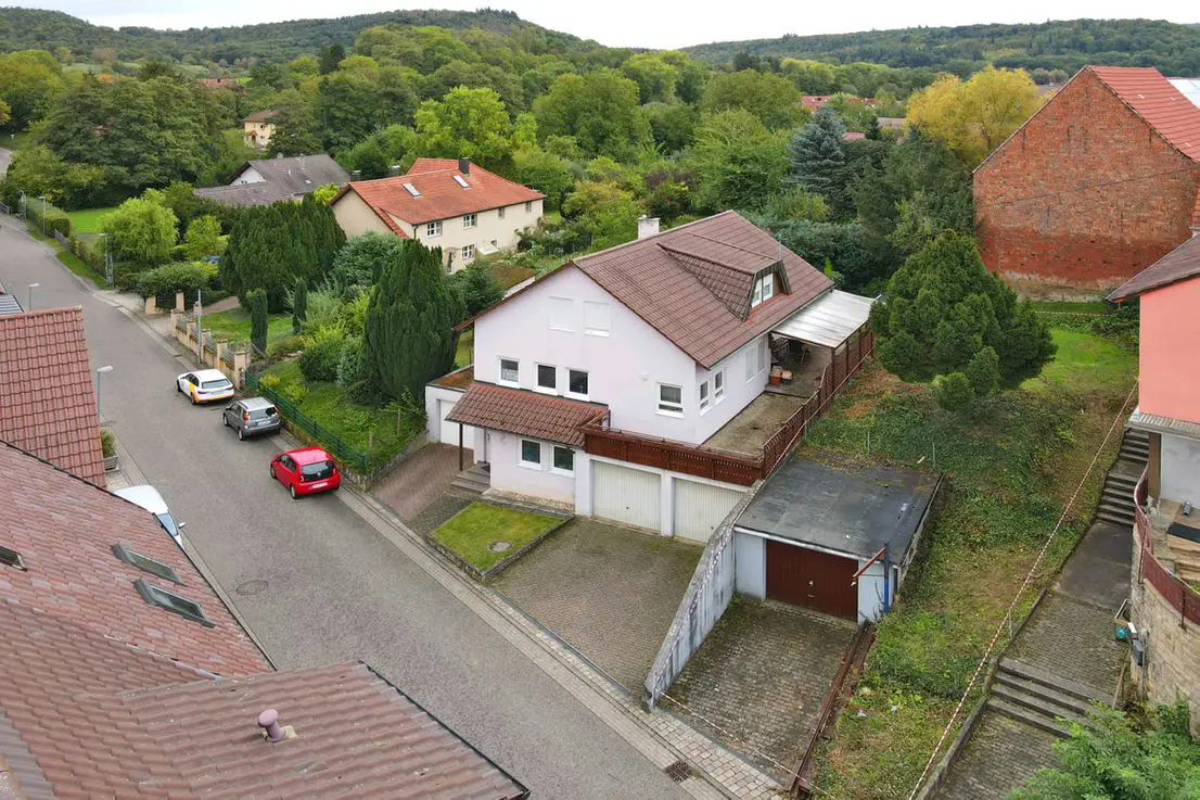 Baugrundstück -- Kostengünstig bauen! Schönes Baugrundstück ca. 200 m² mit Garage in Kürnbach für 49.000,- €