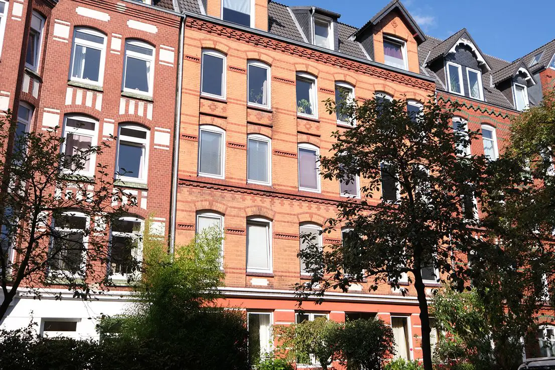 Exposee -- Gepflegtes Mehrfamilienhaus mit 10 Wohnungen in begehrter Wohnlage von Kiel