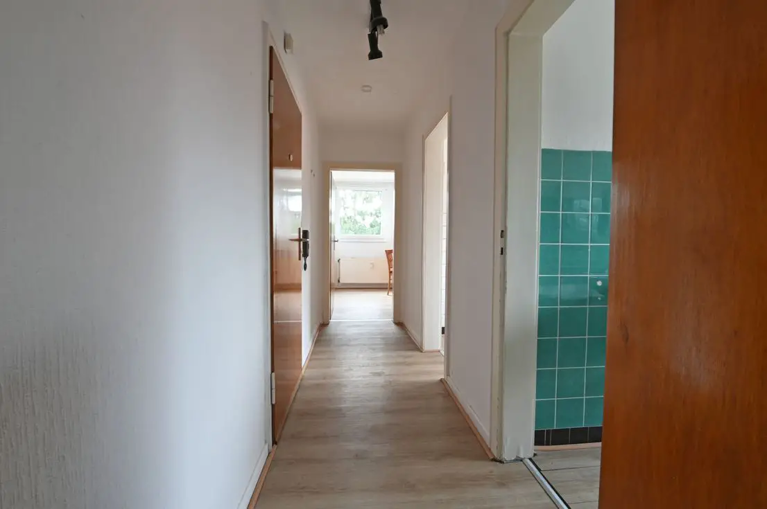 Diele -- Gemütliches 2-Zimmer Apartment in Oberhausen-Alstaden zu vermieten