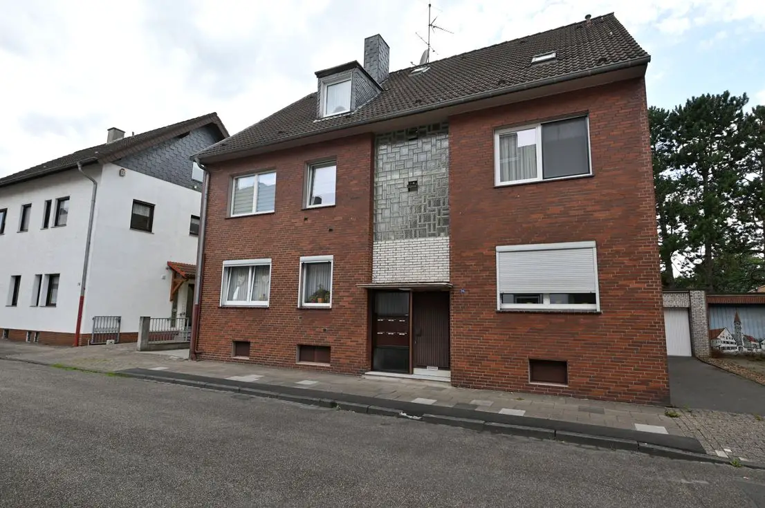Hausfront 2 -- Gemütliches 2-Zimmer Apartment in Oberhausen-Alstaden zu vermieten