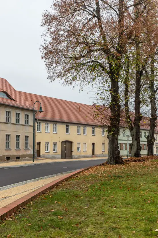 00 Hausansicht-16 -- HOMESK - Mehrfamilienhaus in Liebenwalde mit 4 Wohneinheiten mit Ausbaureserven