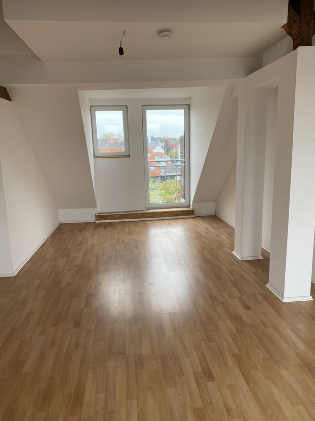 testfilename -- Exklusive, gepflegte 3-Zimmer-Maisonette-Wohnung mit Balkon in Ehrenfeld, Köln