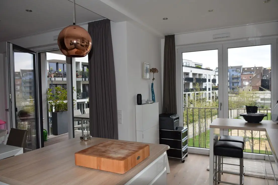 Küche -- Schöne vier Zimmer Wohnung in Düsseldorf, Flingern Nord