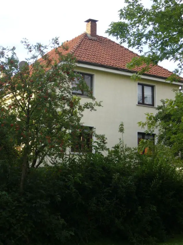 Strassenansicht -- Wohnhaus im idyllischen Bavenhausen