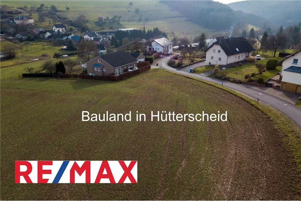 Titelbild_13175.jpg -- REMAX - 2.275 Quadratmeter erschlossenes Bauland an der Felsdorfer Straße 24 in Hütterscheid