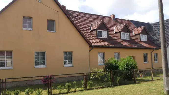 24 -- Gemütliche Zwei-Zimmer-Wohnung im grünen Friedrichswalde