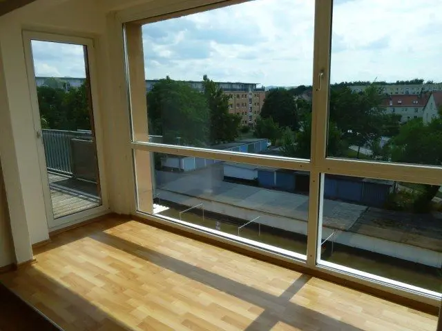 Objektfoto -- sonnige 3-Zimmer-WE in zentraler Lage mit Loggia/Balkon - EBK(wenn gewünscht gegen geringe Ablöse)