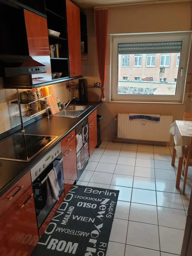 Küche -- Exklusive, 3-Zimmer-Wohnung mit Balkon und EBK zu fairem Preis
