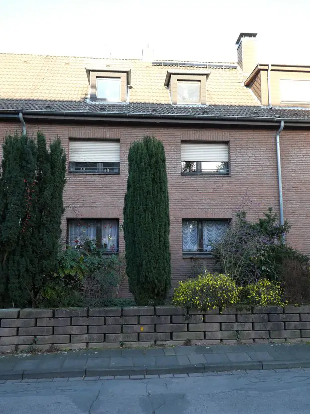 P1000114 -- Schöne Maisonette-Wohnung in Duisburg-Huckingen
