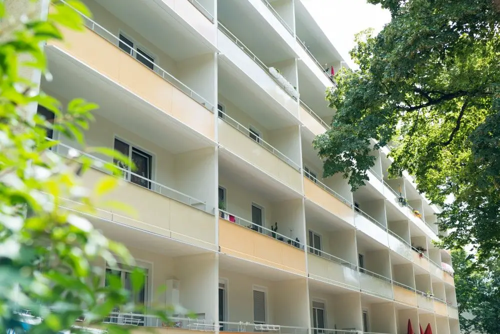 Gebäudeansicht -- Moderne Wohnung mit 77m² für Familien in Cottbus