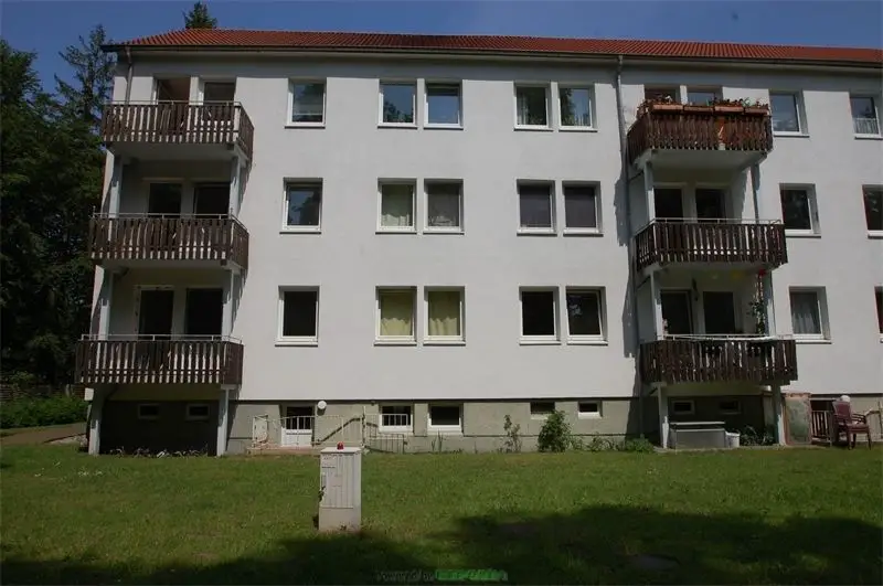 Hofansicht -- Gemütliche Wohnung im Grünen +60m² mit 3 Zimmern und Balkon