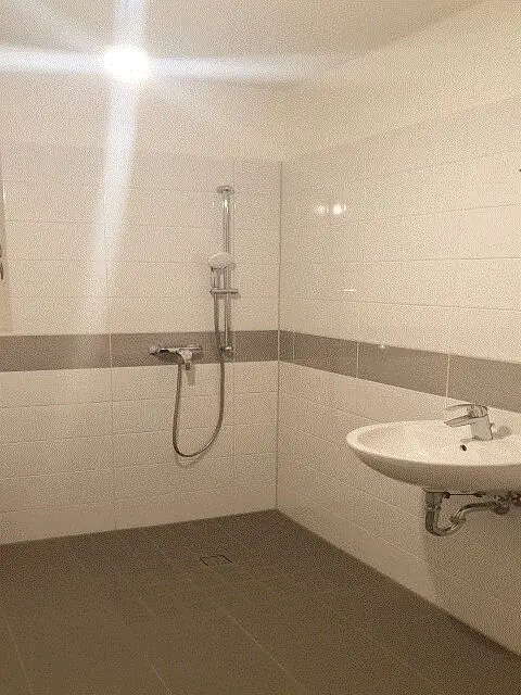 k Bad Dusche 2 Zi --  2-Zimmerwohnung nahe Tierpark 