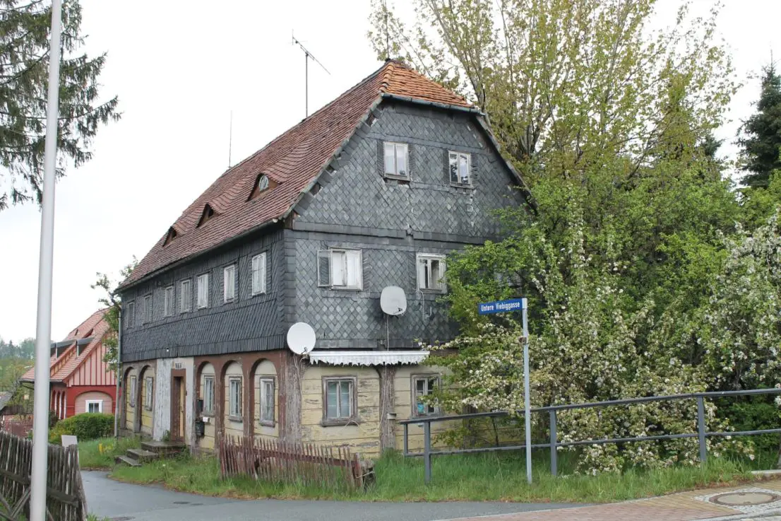 Eibau_Untere Viebigg19_0001-mi -- altes Haus im Mietkauf