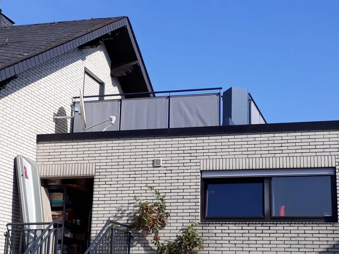 Dachterrasse Südseite -- Gemütliche 3-Zimmer Dachgeshoss-Wohnung in Simmern/Hunsrück