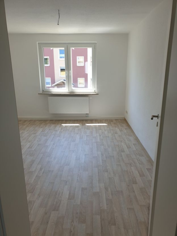 20190626_135525 -- Zentral gelegene 3-Zimmer Wohnung in Neuhaus am Rennweg