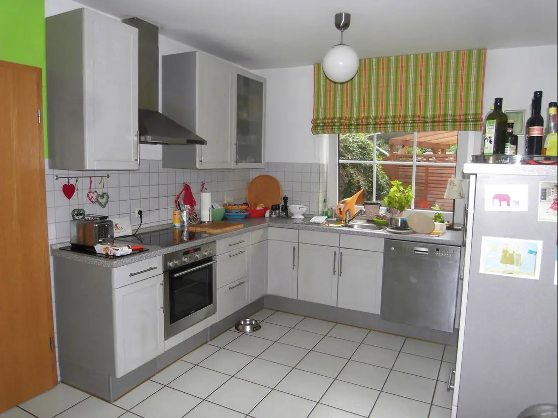 Küche -- Wohnen in Meinersen, freistehendes Einfamilienhaus mit Garten und Garage