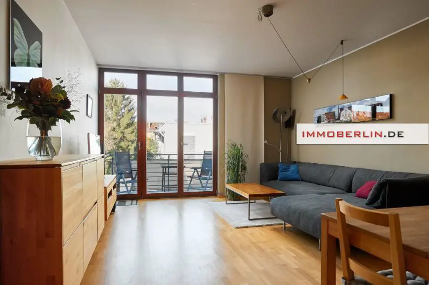 _03 -- IMMOBERLIN: Moderne Wohnung mit Westbalkon in Babelsberger Toplage