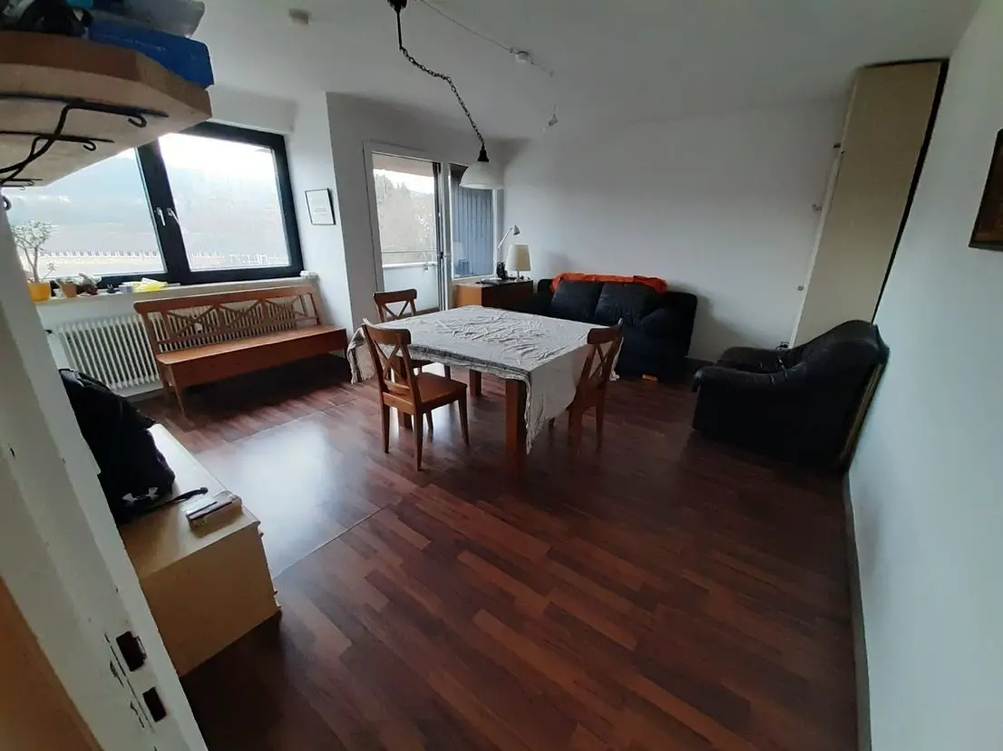 wohn6 -- Modernisierte Wohnung mit einem Zimmer sowie Balkon und EBK in Bovenden