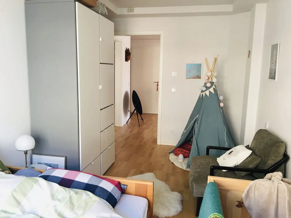 Kinderzimmer -- Moderne und gemütliche 3-Zimmer Neubau-Wohnung am Harras