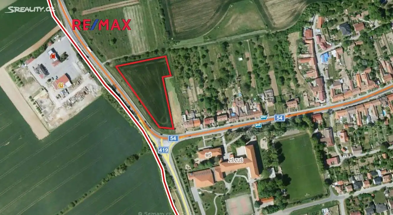 Prodej  stavebního pozemku 8 432 m², Žarošice, okres Hodonín
