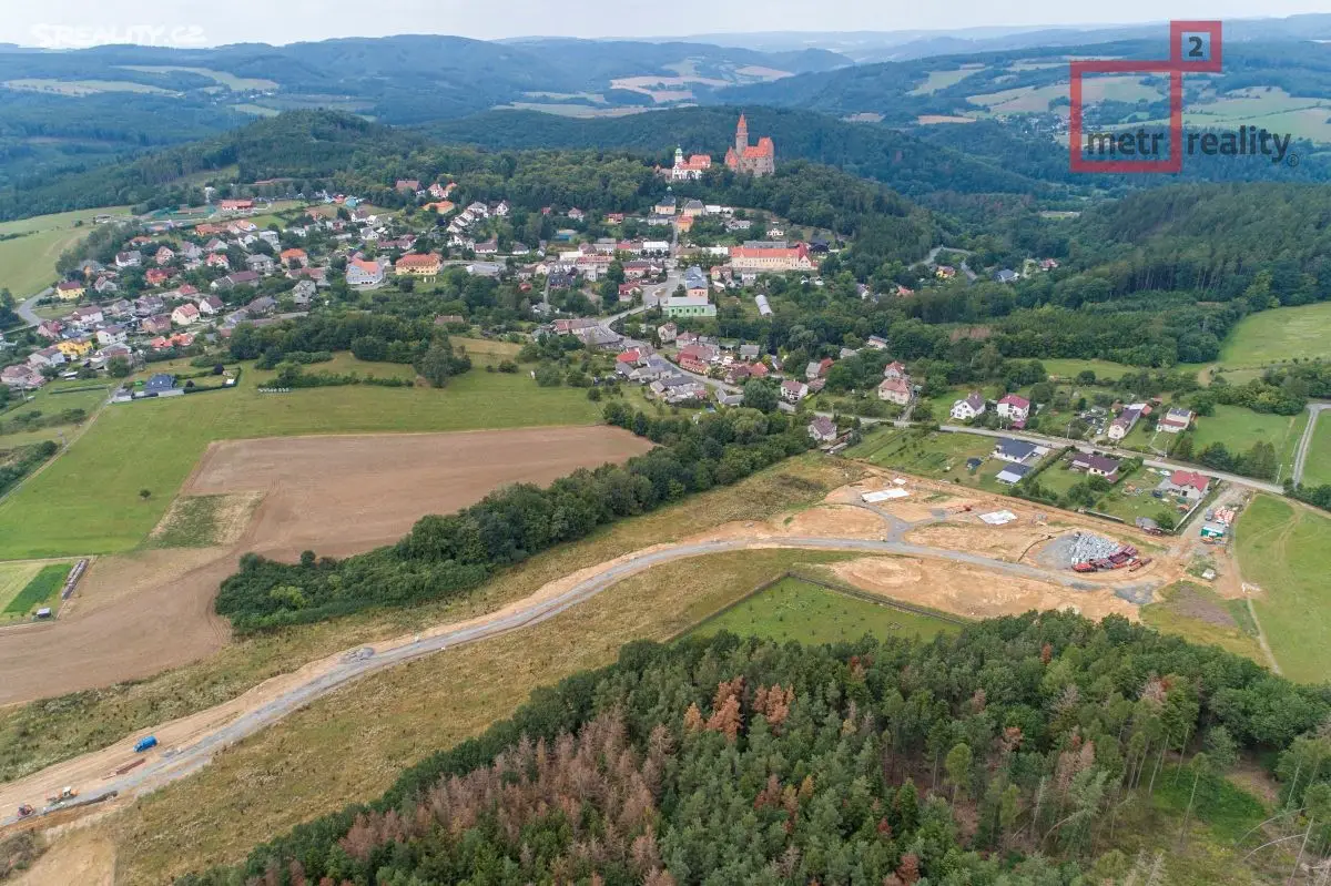 Prodej  stavebního pozemku 1 381 m², Bouzov, okres Olomouc