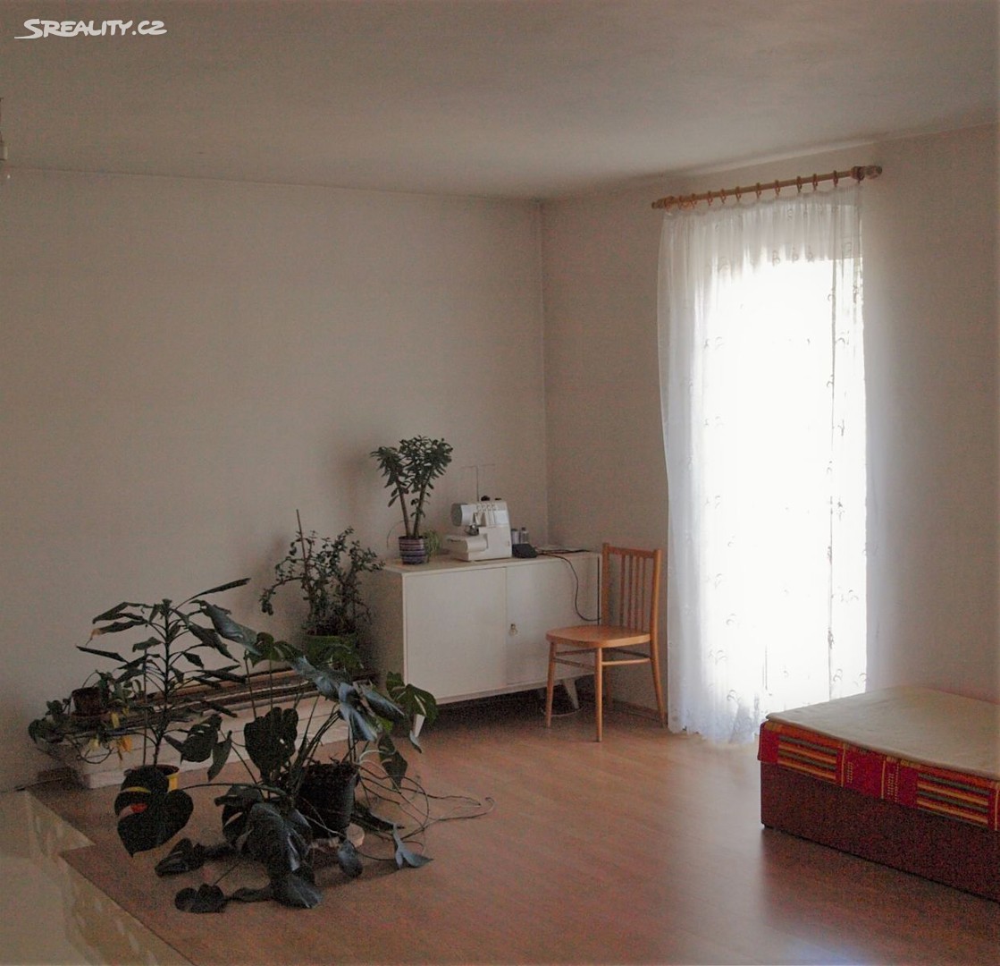 Prodej  rodinného domu 270 m², pozemek 445 m², Studentská, Karlovy Vary - Doubí