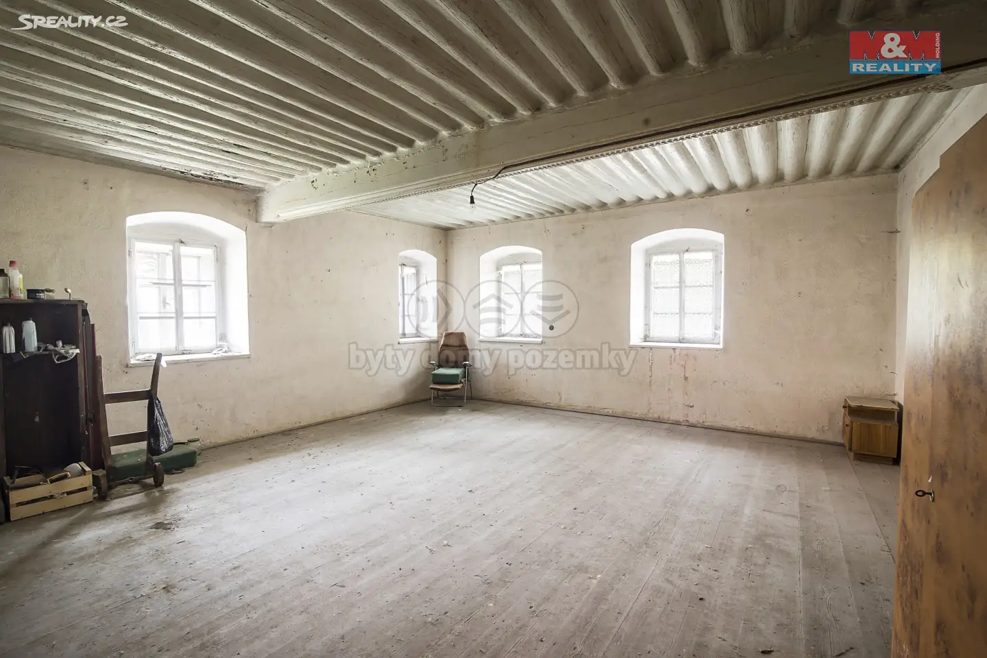 Prodej  rodinného domu 1 200 m², pozemek 4 482 m², Lásenice, okres Jindřichův Hradec