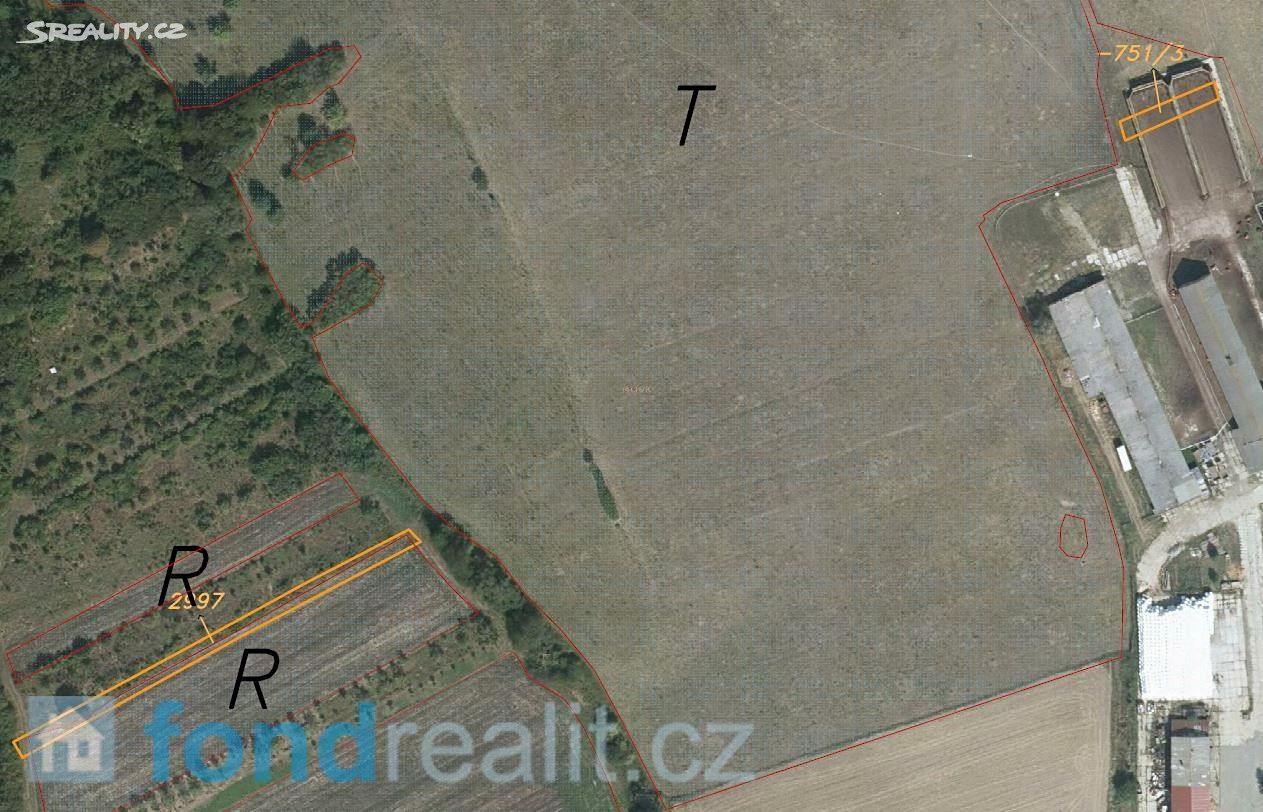 Prodej  pozemku 4 760 m², Nová Lhota, okres Hodonín